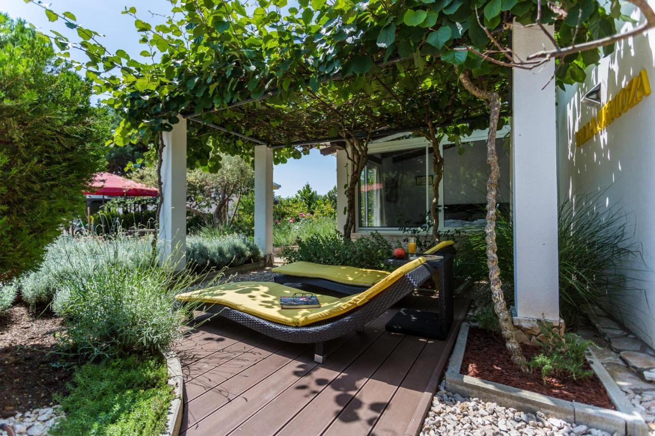 Molnar Resort Apartment Ljiljana Brzac Eksteriør billede