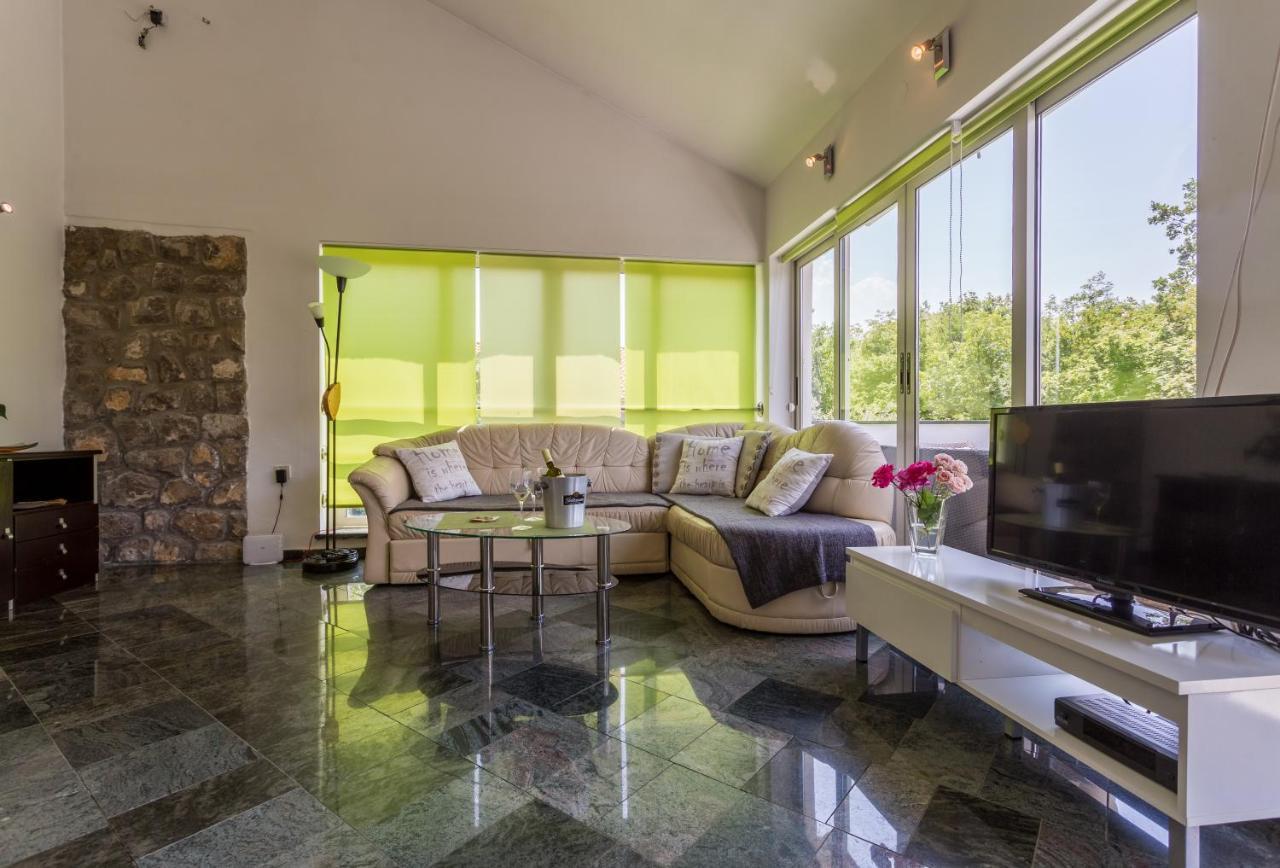 Molnar Resort Apartment Ljiljana Brzac Eksteriør billede