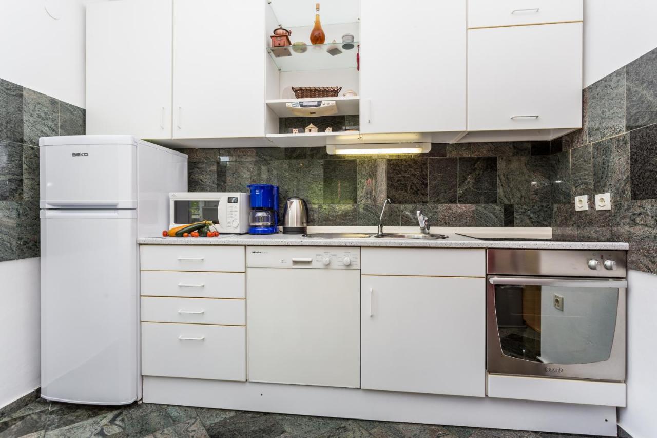 Molnar Resort Apartment Ljiljana Brzac Eksteriør billede