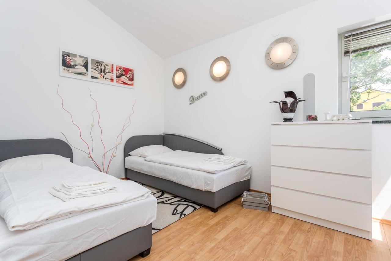 Molnar Resort Apartment Ljiljana Brzac Eksteriør billede
